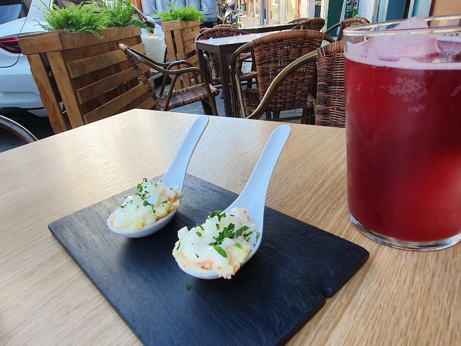 Tinto de verano con naranja natural